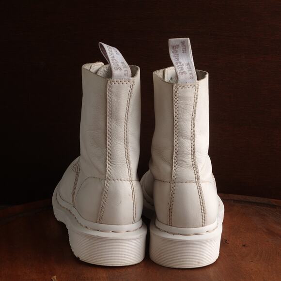 Dr. Martens Boots Womens SZ 5 White 1460 Pascal Mono Leather Combat 8 Eye Casual - Picture 5 of 16